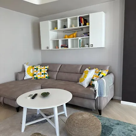 Apartment Yo One - Lux Central Apt With Terrace And Parking *
