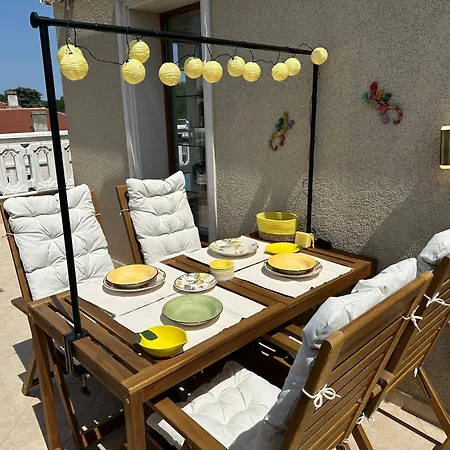 Yo One - Lux Central Apt With Terrace And Parking Varna